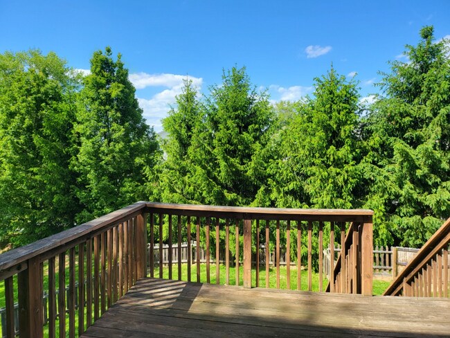 1 US-1 in Christiansburg, VA - Foto de edificio - Building Photo