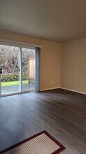3310-3316-3316 Morrison Rd W in University Place, WA - Building Photo - Building Photo