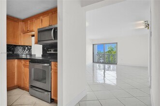 4141 Nautilus Dr in Miami, FL - Building Photo - Building Photo