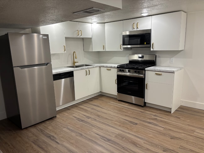 724 S 100 W in Tremonton, UT - Foto de edificio - Building Photo