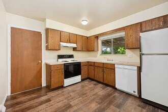 2016 Manchester Dr in Fort Collins, CO - Building Photo - Building Photo