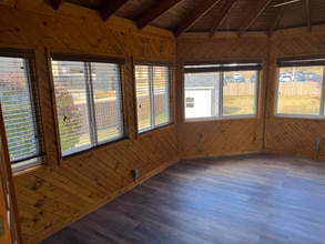 19532 Olney Mill Rd in Olney, MD - Foto de edificio - Building Photo