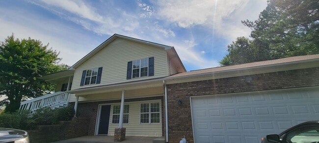 968 Littlejohn Rd in Jacksonville, AL - Building Photo - Building Photo