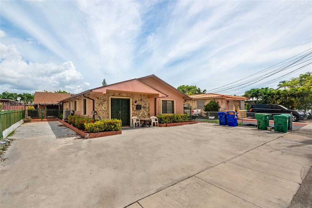 3173 SW 25th Ter-Unit -3173 in Miami, FL - Building Photo