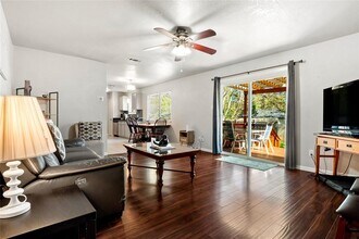 7203 Barnsdale Way in Austin, TX - Building Photo - Building Photo