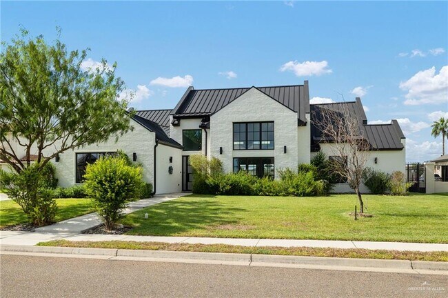 34 Elk Run Dr in McAllen, TX - Building Photo - Building Photo