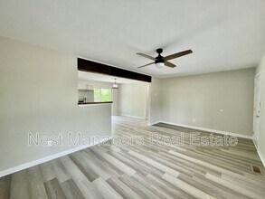 7566 Carrollburg Dr in Fayetteville, NC - Building Photo - Building Photo