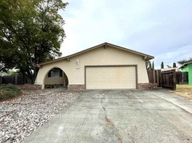 1127 Cormorant Pl in Fairfield, CA - Building Photo