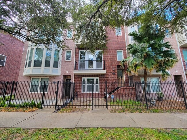 3010 La Branch St in Houston, TX - Building Photo - Building Photo