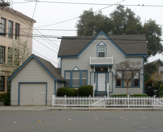 544-546 A St in Santa Rosa, CA - Building Photo - Building Photo