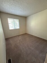 2042 Alta Loma St in Davis, CA - Building Photo - Building Photo