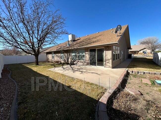 815 Lincoln Ct in Palisade, CO - Building Photo - Building Photo