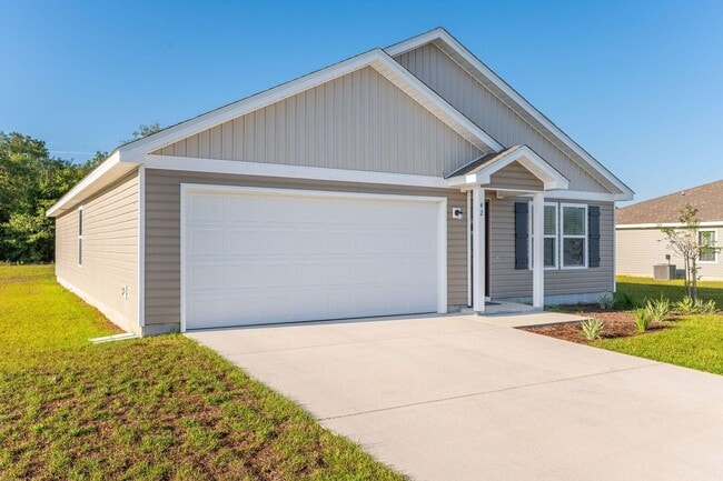42 Lockwood Way E in Defuniak Springs, FL - Building Photo - Building Photo