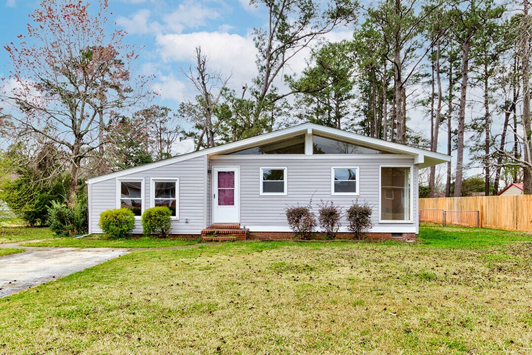 104 Lanza Pl in Jacksonville, NC - Building Photo
