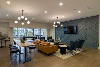 Avant at the Arboretum in Lisle, IL - Building Photo - Interior Photo