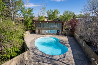 Hays Farm in Calgary, AB - Building Photo - Building Photo