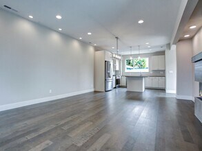 1710 SE Ramona St in Portland, OR - Building Photo - Building Photo