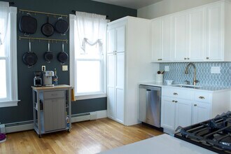 60 Weld Hill St, Unit 2 in Boston, MA - Building Photo - Building Photo