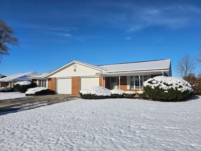 property at 1516 Edgewood Dr