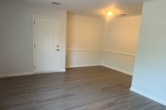 709 Montclair Dr in Wilmington, NC - Building Photo - Building Photo