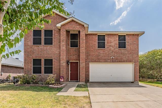 2135 Cap Rock Ln in Grand Prairie, TX - Building Photo