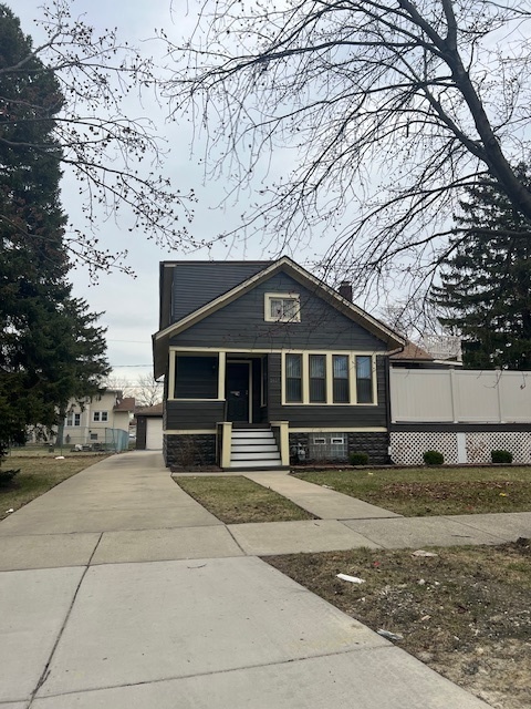 property at 1615 S 15th Ave