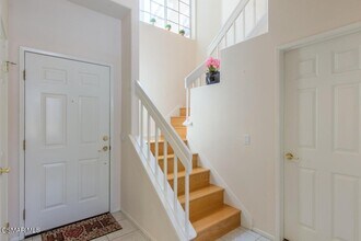 417 Zeno Way in Oak Park, CA - Building Photo - Building Photo