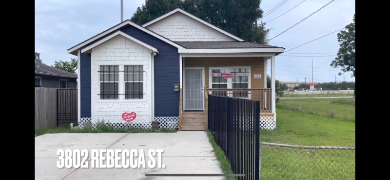 3802 Rebecca St in Houston, TX - Building Photo