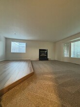 3037 Jenero Ct in Medford, OR - Building Photo - Building Photo