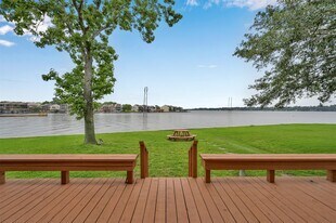 124 April Point Dr N in Montgomery, TX - Building Photo