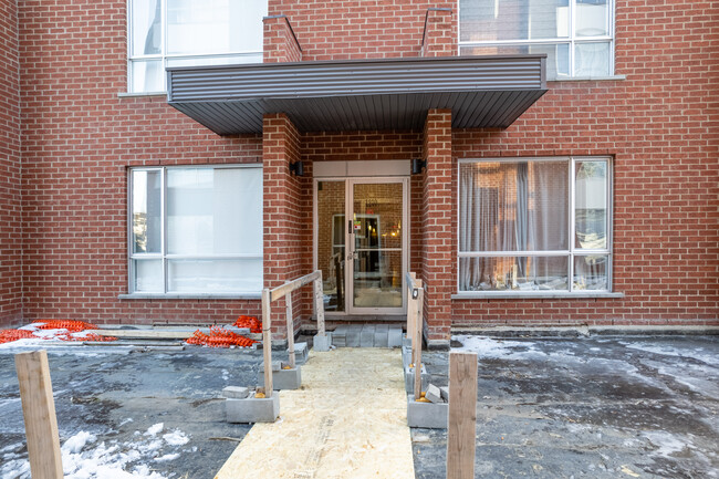 1210 Lucille-Teasdale Boul in Terrebonne, QC - Building Photo - Building Photo