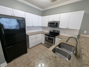 2160 Hadleigh Hills Ct in Navarre, FL - Building Photo - Building Photo