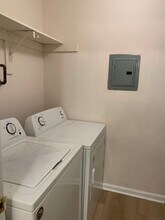 1308 Hillbrow Ln in Raleigh, NC - Building Photo - Building Photo