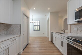 15618 Summit Pl Cir in Naples, FL - Building Photo - Building Photo