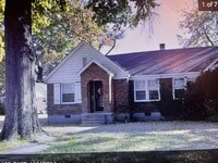 1911 Lamar Ave