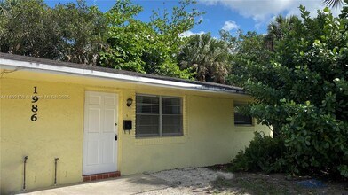 1986 SW 28th Ln in Fort Lauderdale, FL - Building Photo - Building Photo