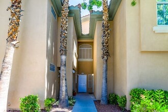 8704 Red Rio Dr in Las Vegas, NV - Building Photo - Building Photo