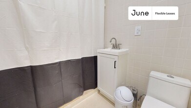 624 E 17th St in Brooklyn, NY - Building Photo - Building Photo
