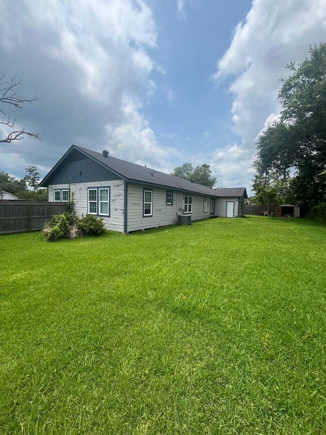 1804 20th St in Orange, TX - Building Photo - Building Photo