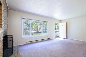 720 NE 69th Ave, Unit 720 in Hillsboro, OR - Building Photo - Building Photo