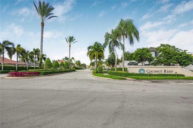 18063 SW 13th St in Pembroke Pines, FL - Building Photo - Building Photo