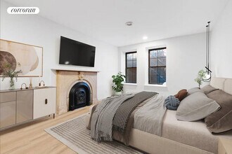 316 W 51st St in New York, NY - Building Photo - Building Photo