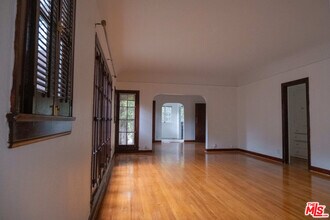 5114 Edgewood Pl in Los Angeles, CA - Building Photo - Building Photo