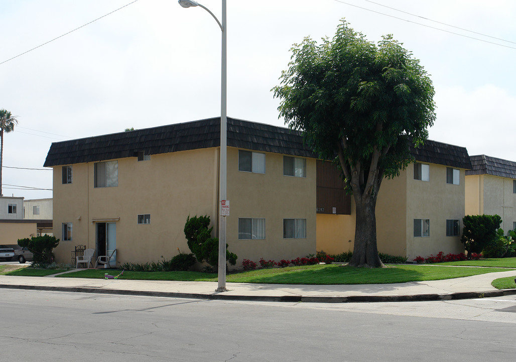 6392 Whippoorwill St in Ventura, CA - Building Photo