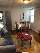 113-1 Ivy St, Unit 113 Ivy Apt 1 in Pittsburgh, PA - Foto de edificio - Building Photo