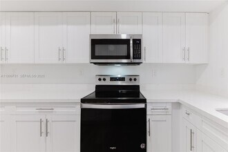 1447 NW 101st St in Miami, FL - Building Photo - Building Photo