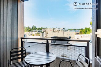 4609 Union Bay Pl NE in Seattle, WA - Building Photo - Building Photo