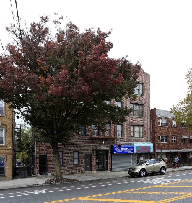 3717 Bronxwood in Bronx, NY - Foto de edificio - Building Photo