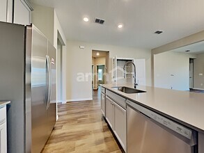 300 Anastasia Park Rd in St. Augustine, FL - Foto de edificio - Building Photo