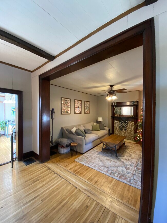 1211 Harrison Ave in Columbus, OH - Foto de edificio - Building Photo